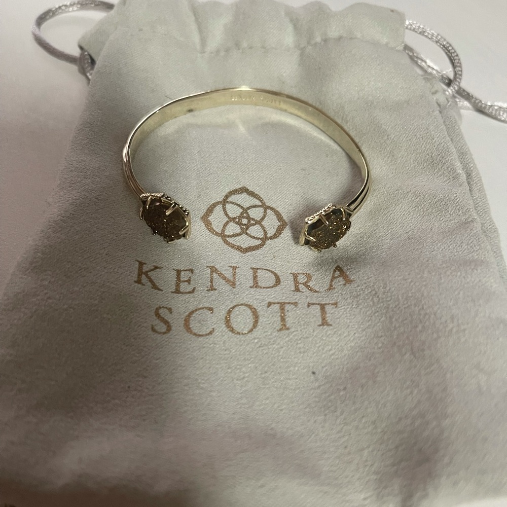 Kendra Scott bracelet